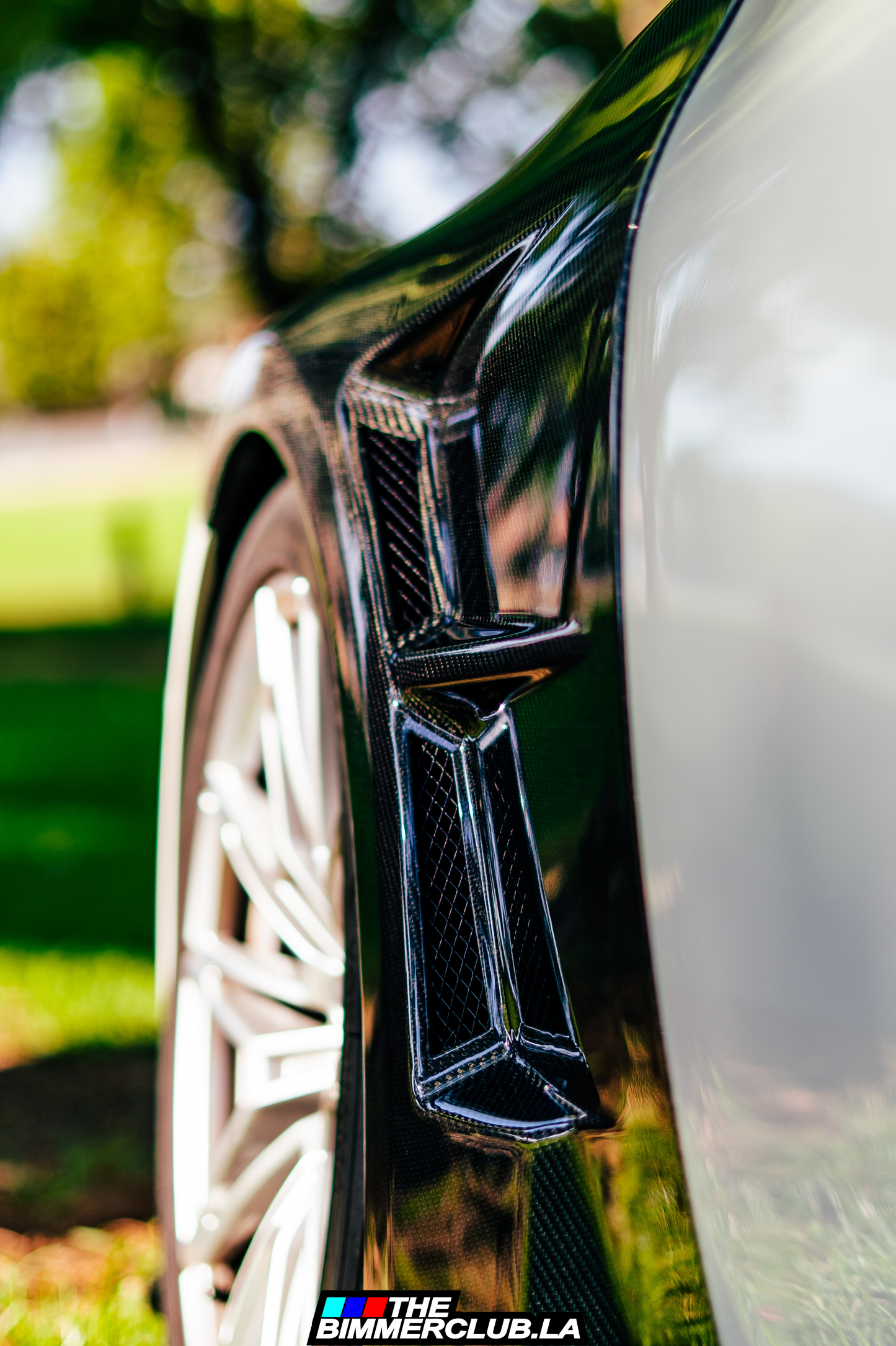 G87 M2 Dry Carbon Fiber Vented Fenders